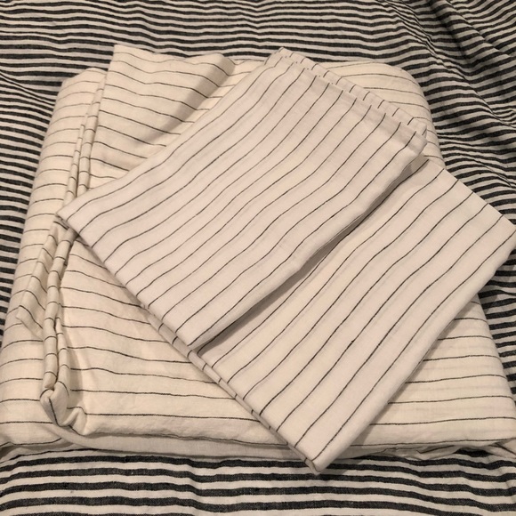 deiji studios Other - NWOT Deiji Studios Duvet Cover Set